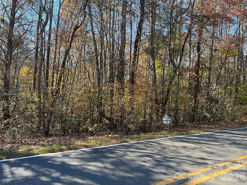 2nd image of 238 Rimrock Rd