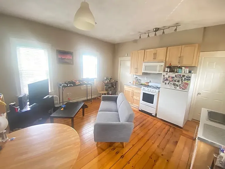 40 Springfield St #2 — Photo 3