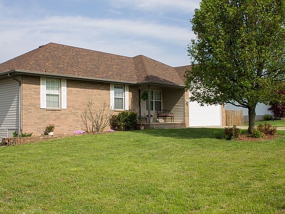 3rd image of 713 S Berry Ln