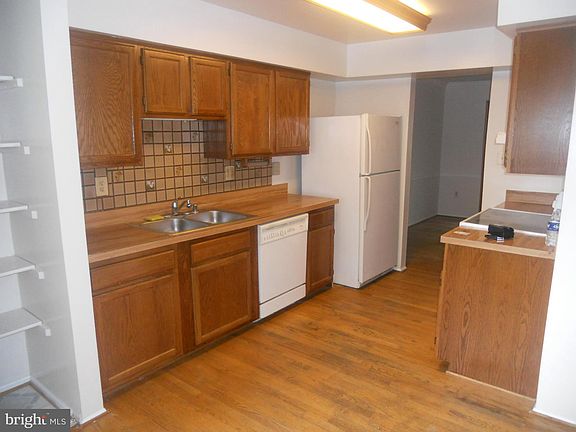 3rd image of 12231 Allspice Ct