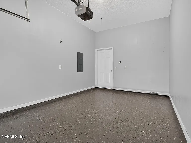 8196 Cabin Lake Cir #101 — Photo 27