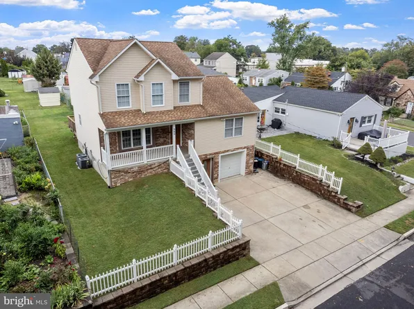 205 Walnut Ave, Bellmawr, NJ 08031