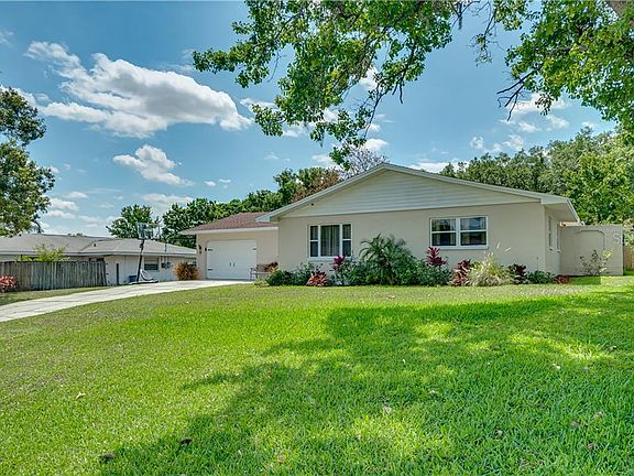 4th image of 2827 Christie Ln