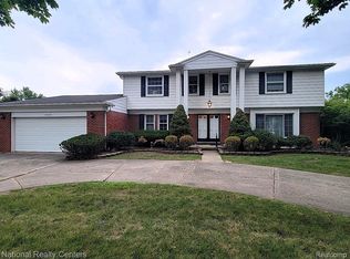 25630 Branchaster Rd, Farmington Hills, MI 48336