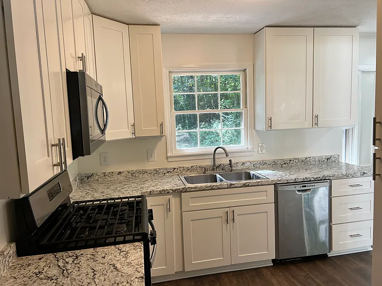 1307 Ridgewood Dr SW — Photo 15