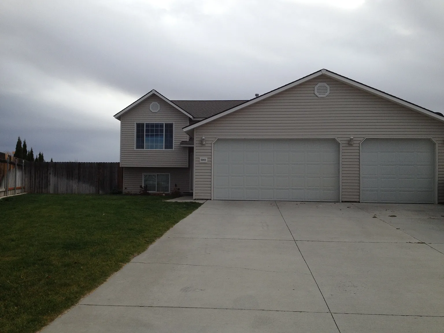 5003 Latimer Ct photo 1