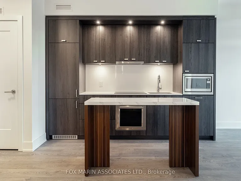 858 Dupont St #806 — Photo 6