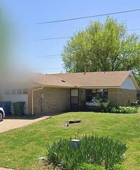 512 Nimrod Rd — Photo 1