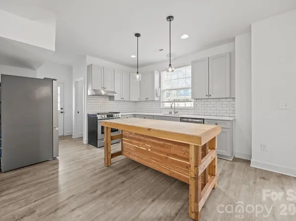 12940 Church St S, Huntersville, NC 28078