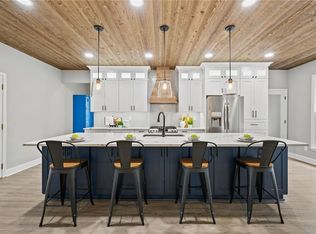 828 Valley Dr, Canton, GA