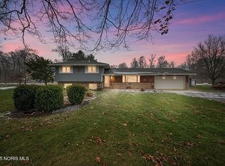 5490 E Hanthorn Rd, Lima, OH 45806