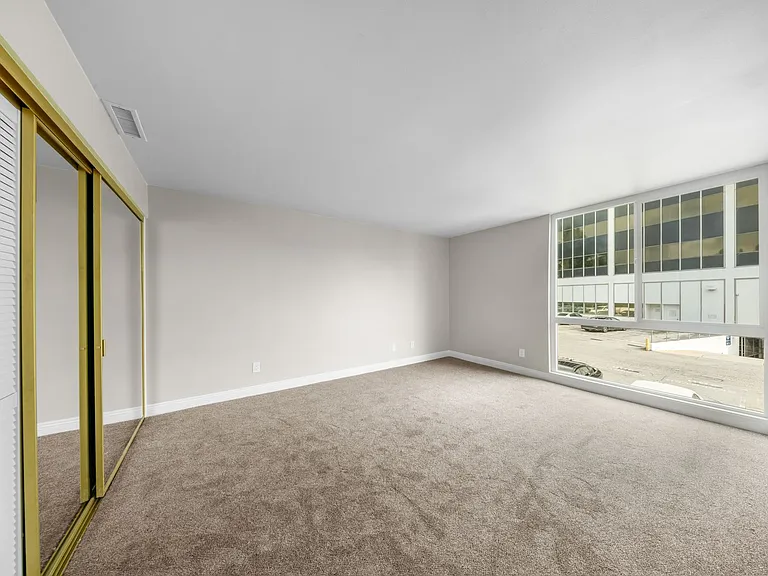 271 E San Antonio Dr. — Photo 12