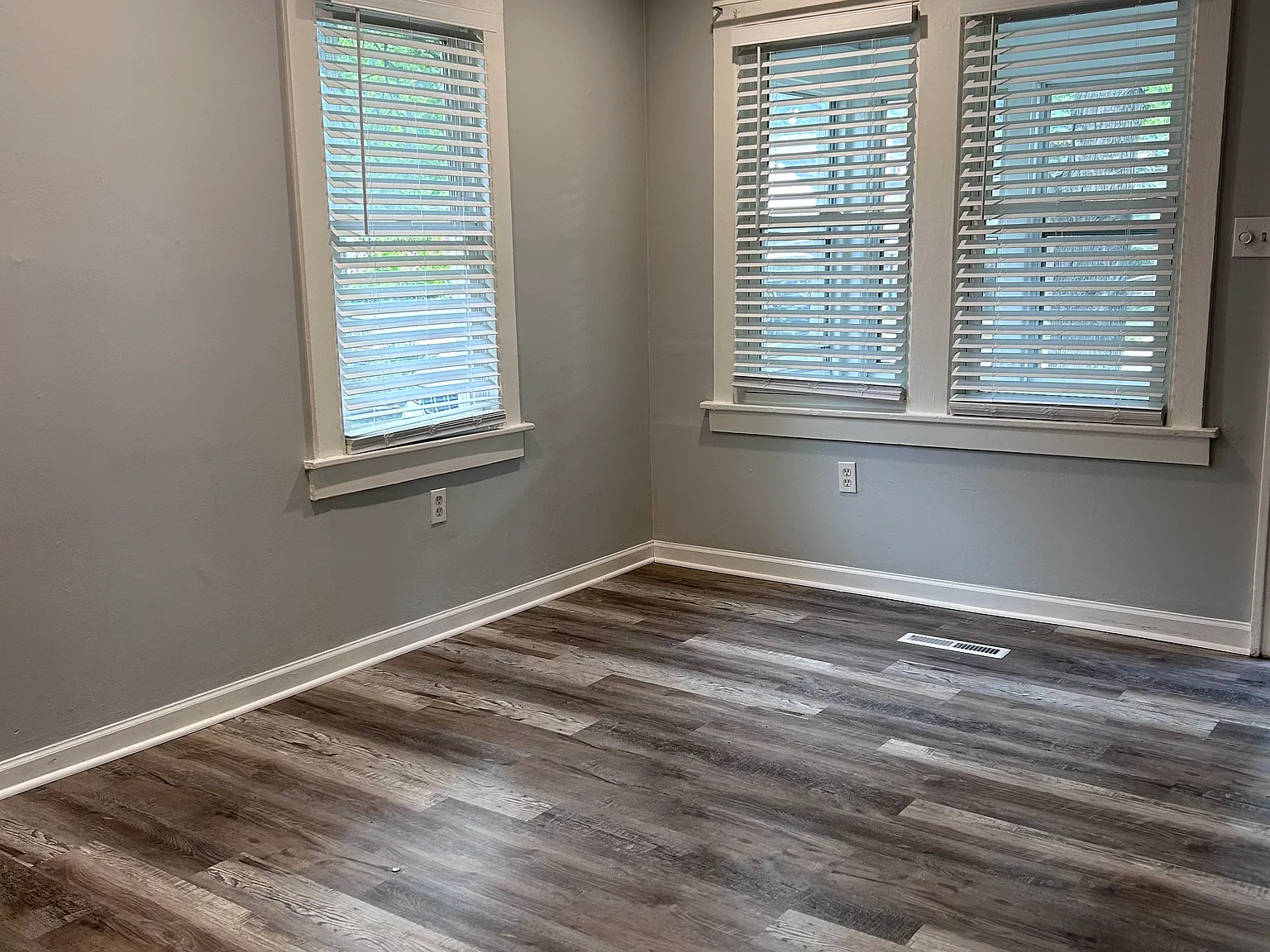 23802 Hazelwood Ave — Photo 3