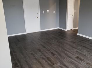 2200 Scoville Ave APT 303, Berwyn, IL 60402