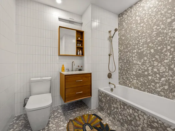 584 Leonard Street image 13 of 20