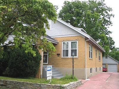 1st image of 3814 Carlton Ave