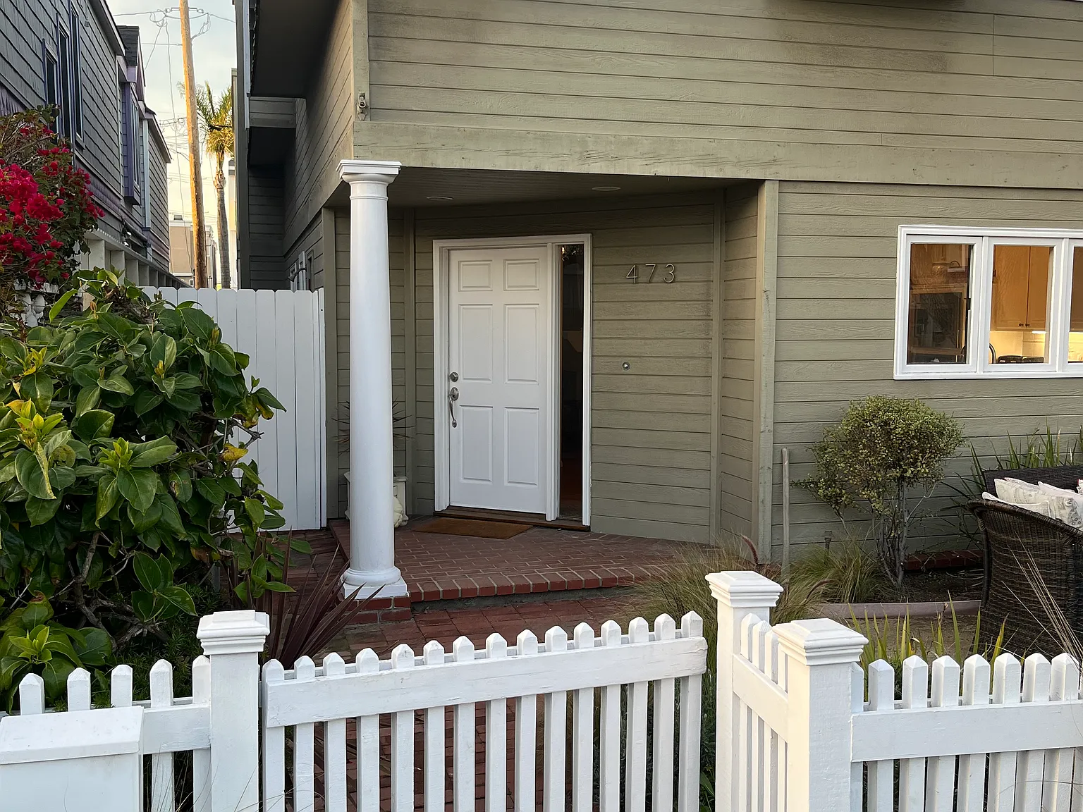 4 bed, 2.5 bath, 2700 sqft, $10,500 — Photo 3
