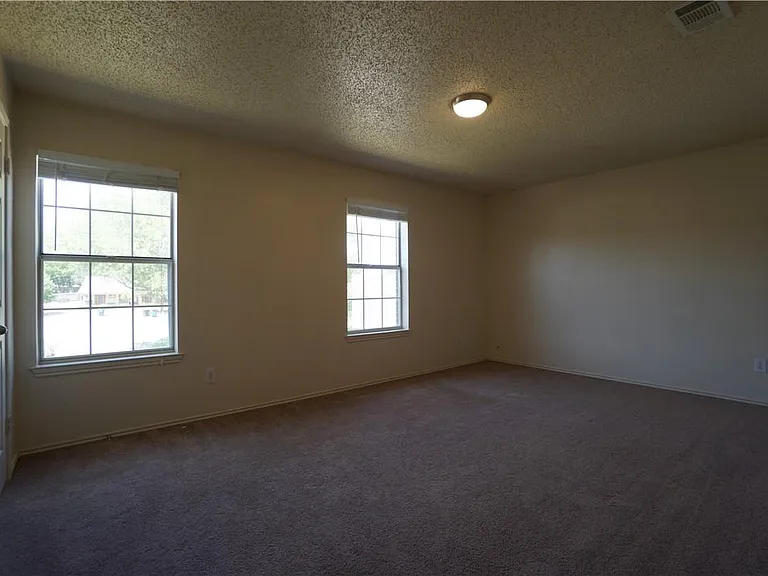 112 Creekside Dr — Photo 9