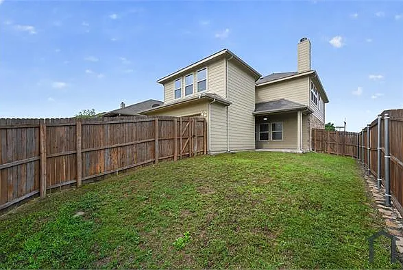 4 bed, 2500 sqft, $2,850 — Photo 3