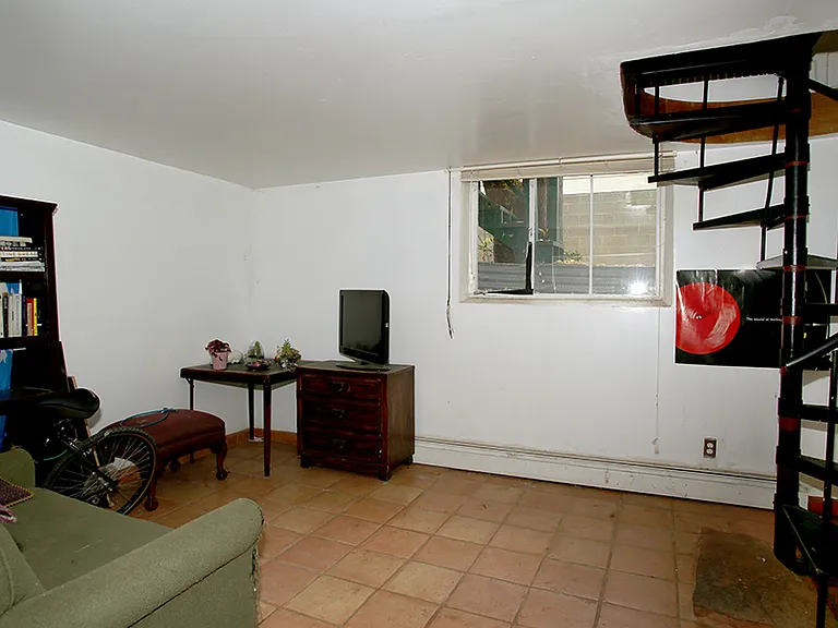 650 North St #B — Photo 4