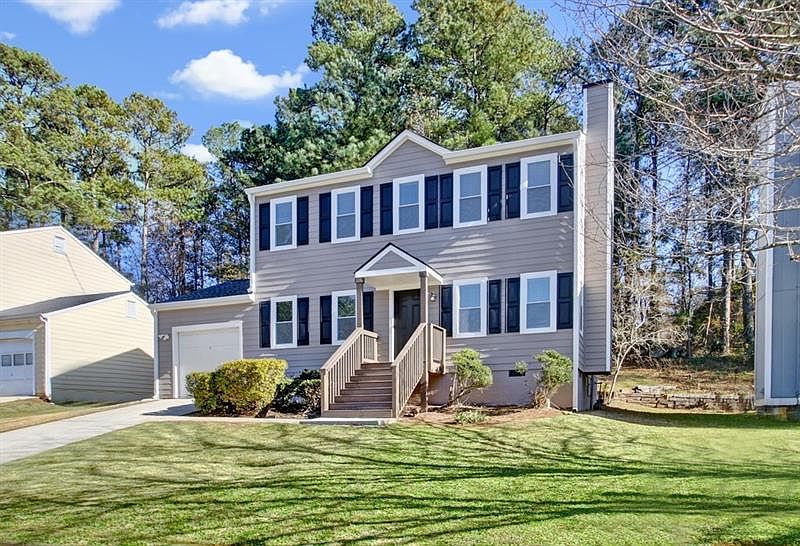 1st image of 582 Woodcrest Manor Dr