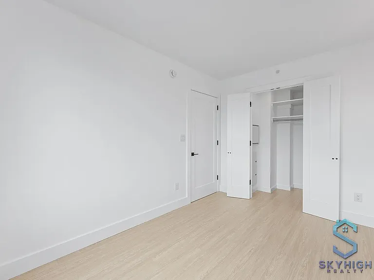 851 Lexington Ave #5E — Photo 6