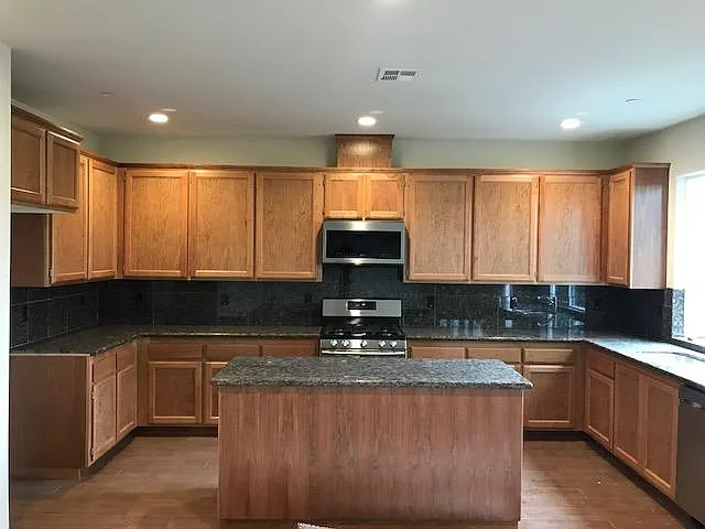 1236 Mayette Ln — Photo 4