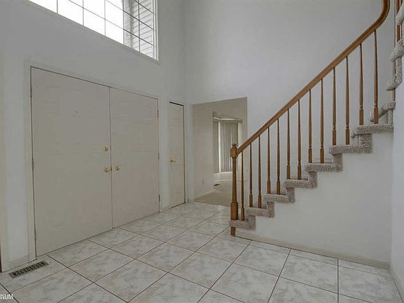 2nd image of 52925 Cross Creek Dr