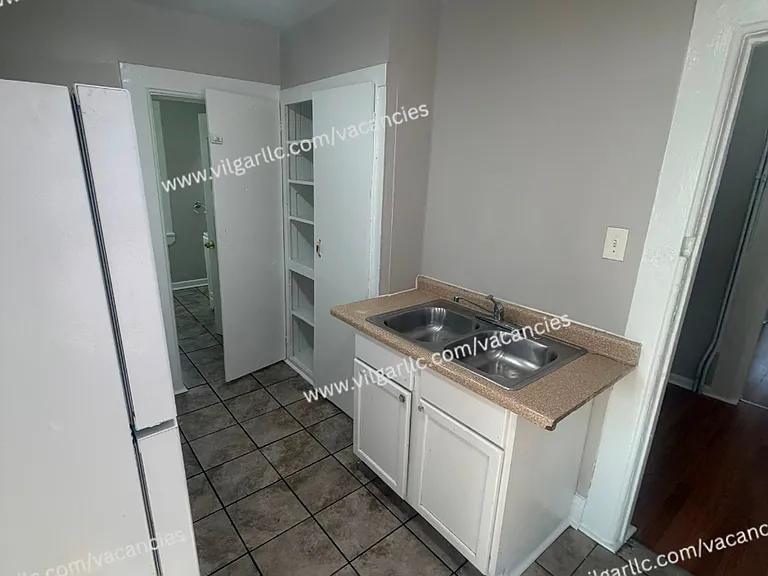 5025 Tod Ave — Photo 5