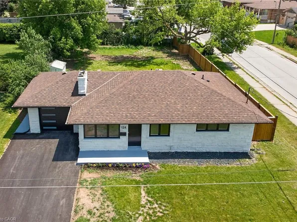 124 Corman Ave, Hamilton, ON L8G 3W4