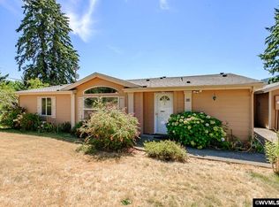 928 Pioneer St, Philomath, OR 97370