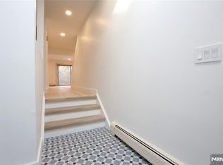 471 Tenafly Rd #9, Englewood, NJ 07631