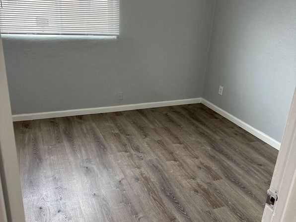 328 Rhode Island St NE APT 1