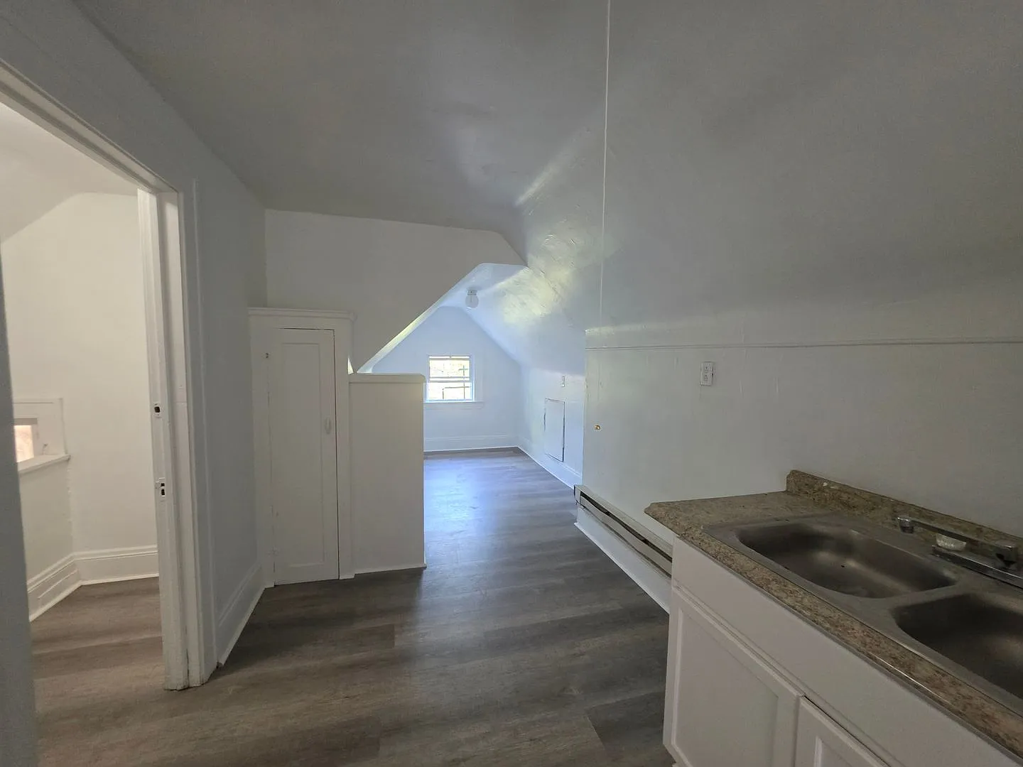 11419 Durant Avenue — Photo 3