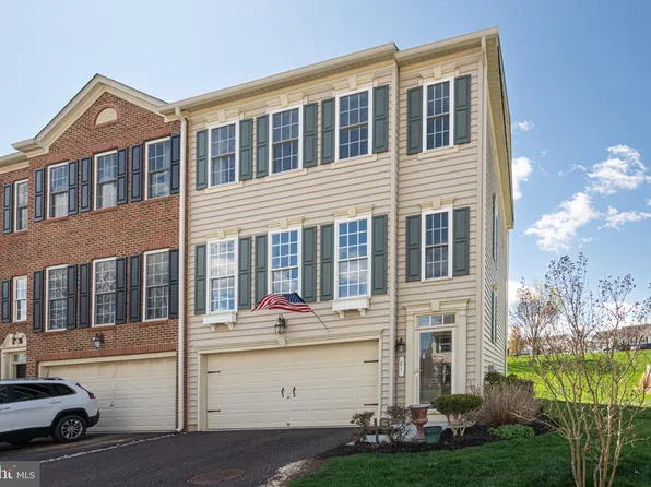 71 N Savanna Dr, Pottstown, PA 19465