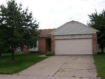 1st image of 472 Sandehurst Dr