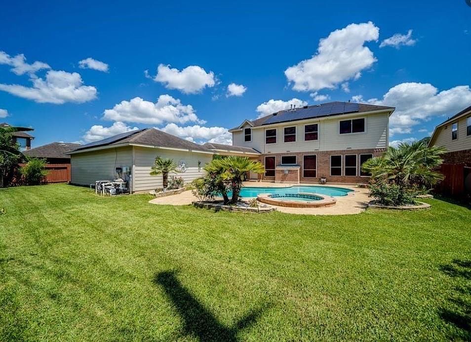 1st image of 21111 Somervell Ct