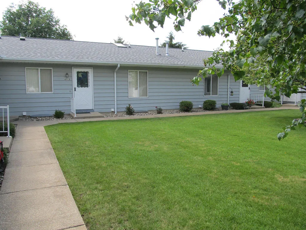 4713 Weston Ave photo 1