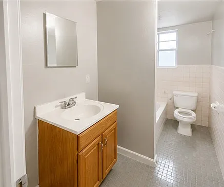 2862 W 1st St #6 — Photo 7