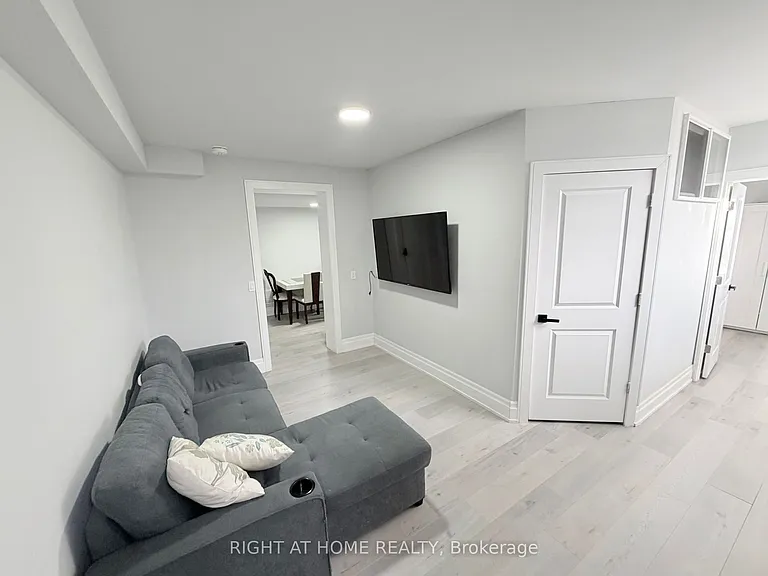 25 Duffield Rd E #LOWER — Photo 8