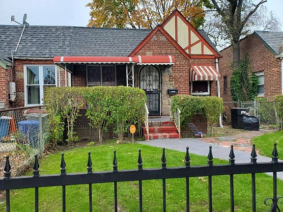 2nd image of 18517 Dunlop Ave