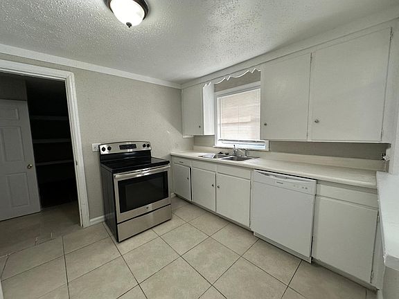 5th image of 3803 Ward Blvd