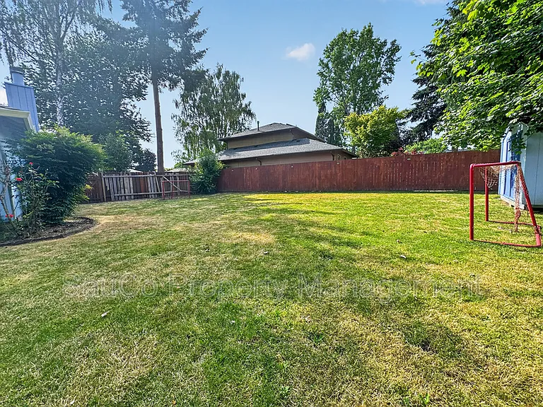 1587 NE 57th Ave — Photo 27