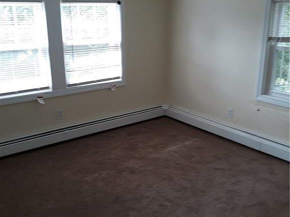 4th image of 591 Pleasant Valley Pkwy
