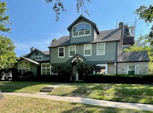 1140 Elmwood Ave, Wilmette, IL 60091