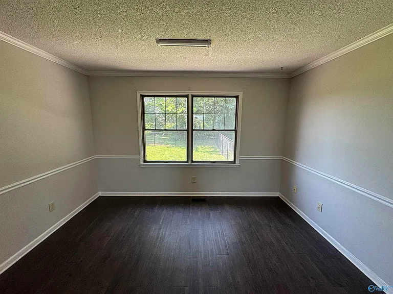 120 Roy Dr — Photo 18