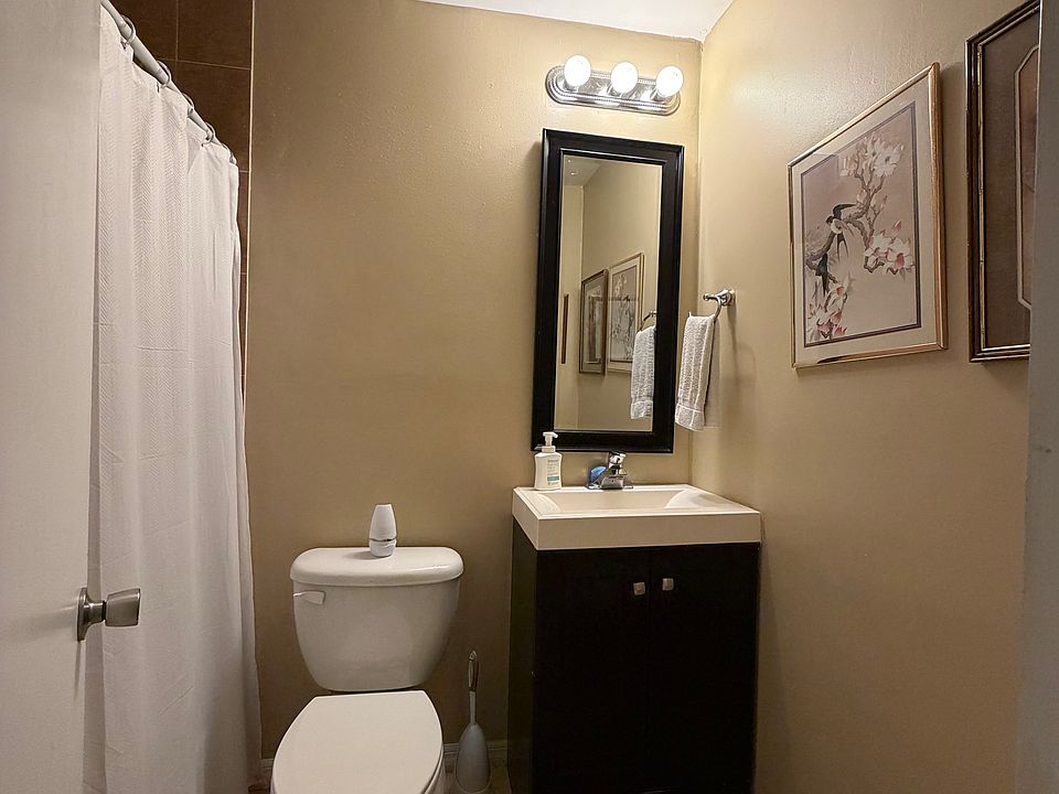 2nd image of 400 Auburn Dr APT 8