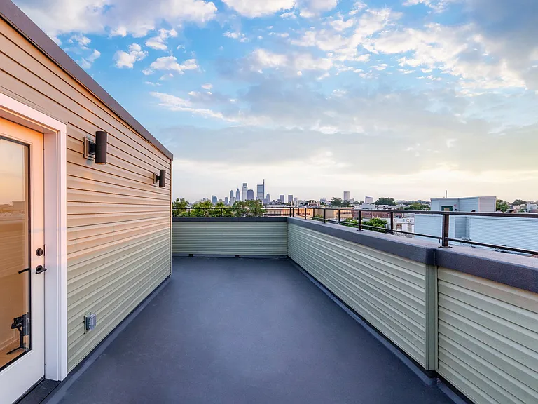 1627 Fontain St #PENTHOUSE — Photo 10