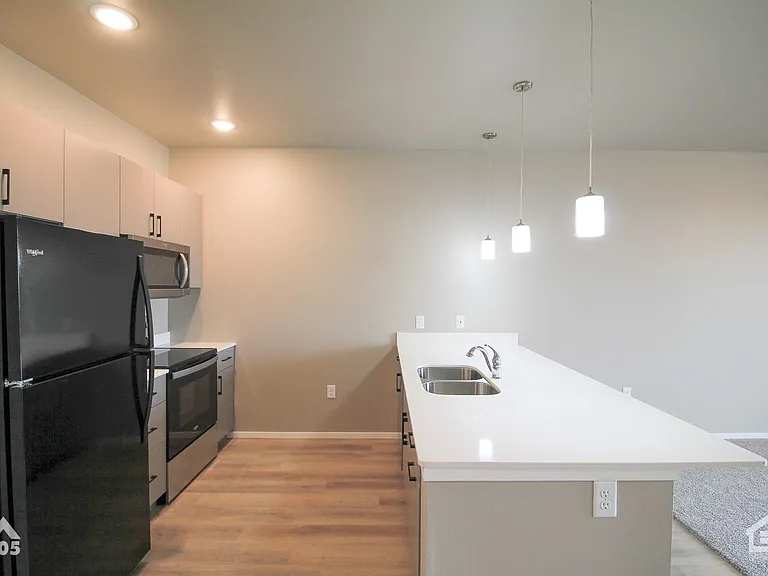 University Hills Village — Photo 182