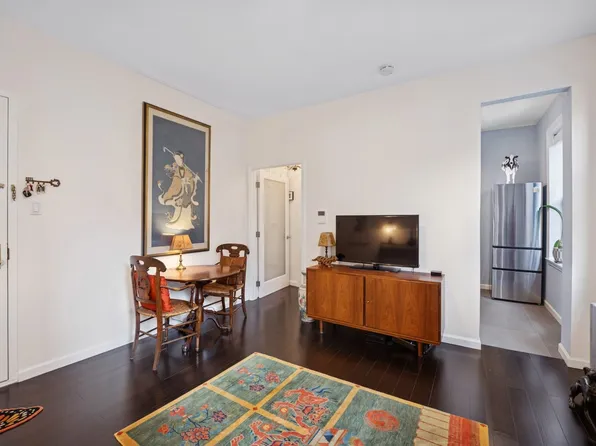 4 West 105th Street 3F image 3 of 10